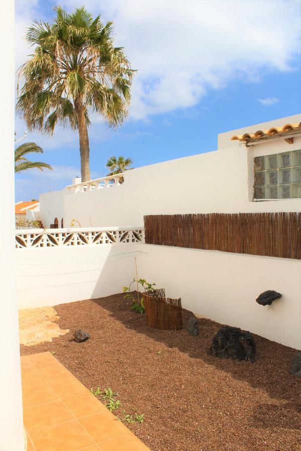 Villa Delhi By Privilege Bay La Oliva Extérieur photo